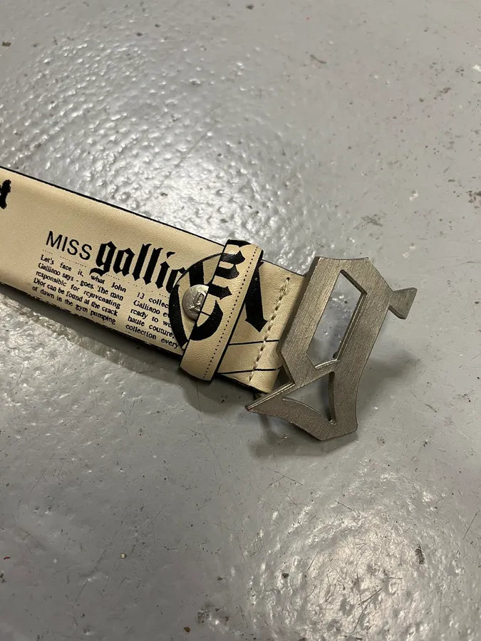 John Galliano Newspaper Logo Buckle Cream White Belt XHvTFCI 4