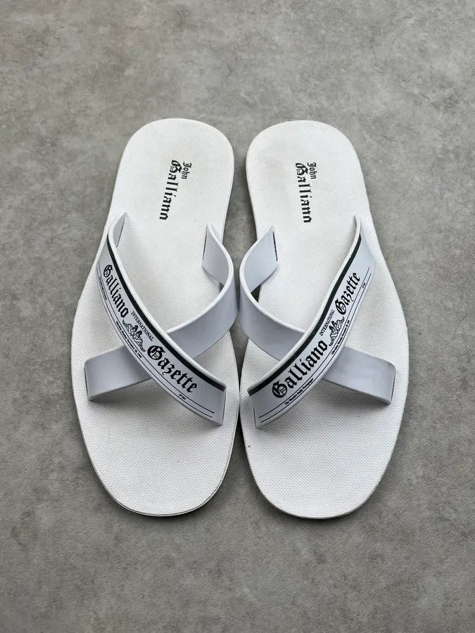 John Galliano White Rubber Logo Flip Flops UXmOBpT 2