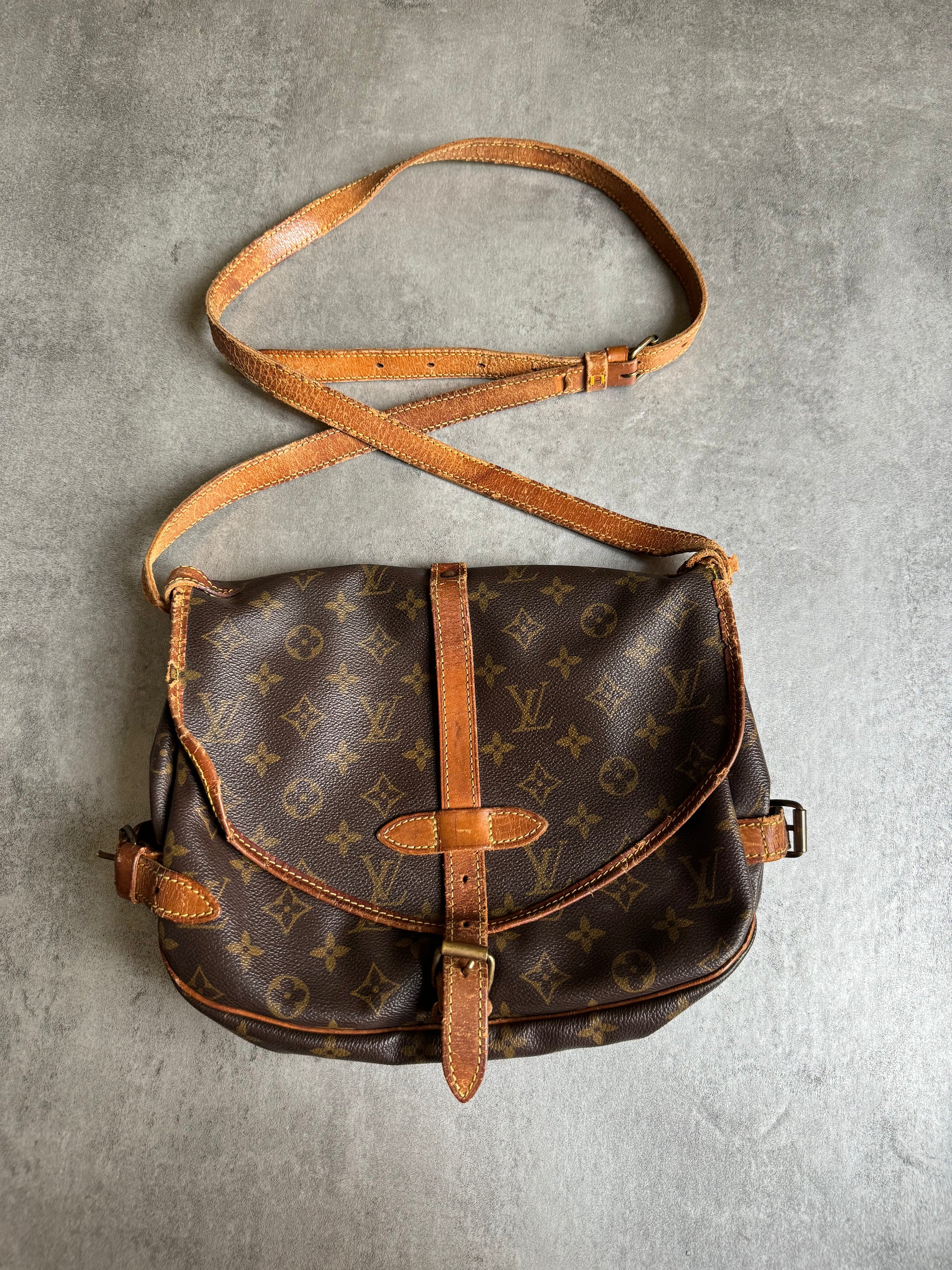 1980 Louis Vuitton Saumur 30 Shoulder Bag  (OS) - 6