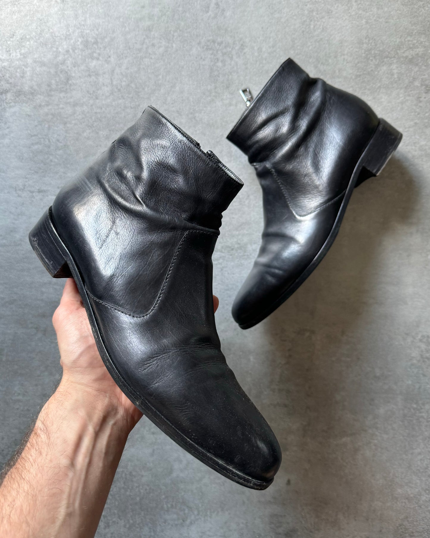 Prada Black Minimalist Leather Boots (40,5) - 1