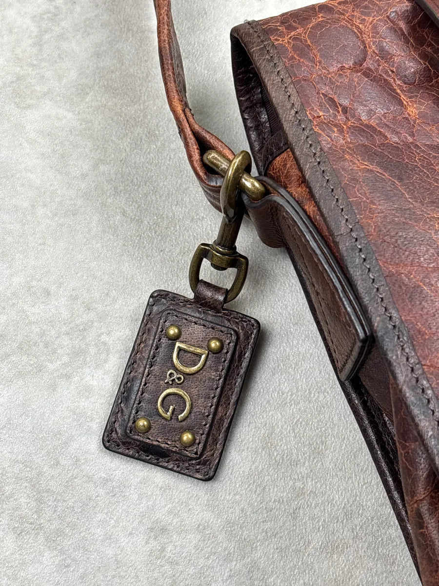 SS2010 Dolce & Gabbana Dark Brown Leather Distressed Studded Messenger Bag kRvUoiLI 21