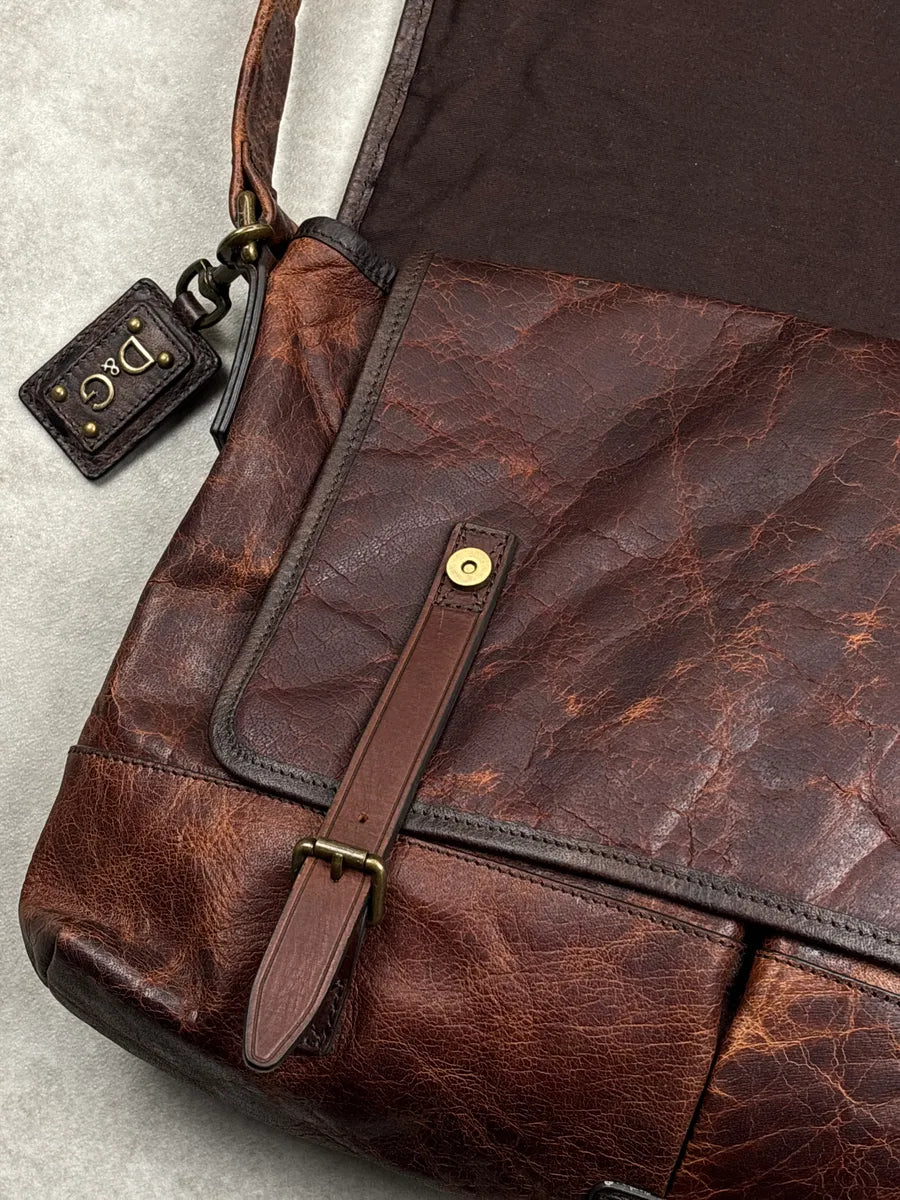 SS2010 Dolce & Gabbana Dark Brown Leather Distressed Studded Messenger Bag kRvUoiLI 12