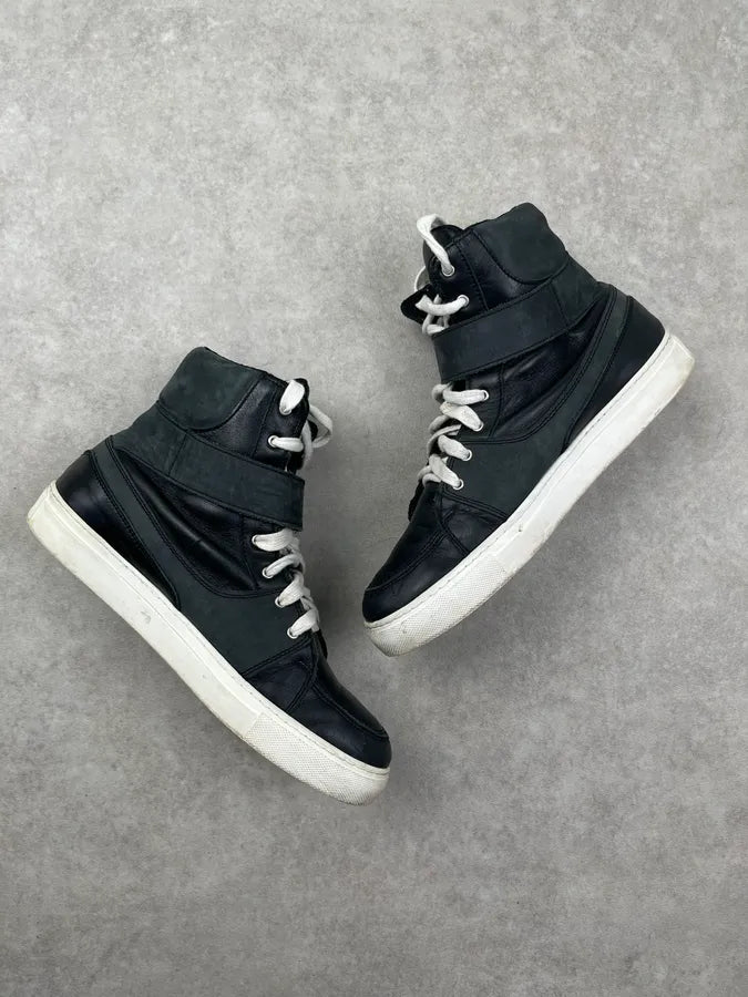 2010s Kris Van Assche Black Leather High Scratch Contrast Lace Sneakers mdRqWuo 4