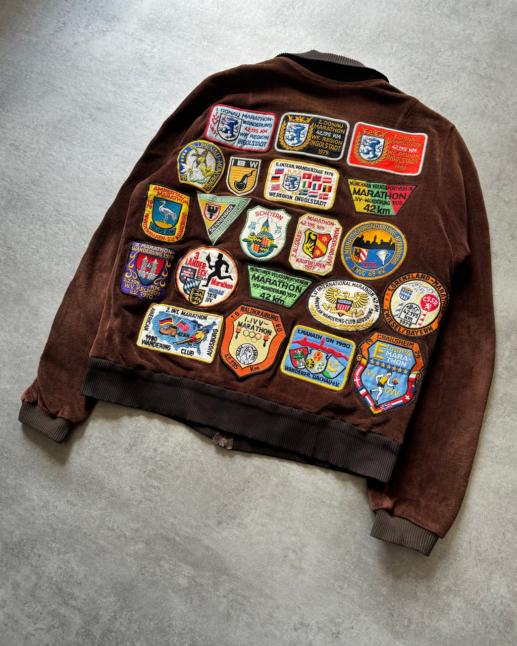 1990s Traditional German Patchwork Brown Local Sweatshirt (S) - 5