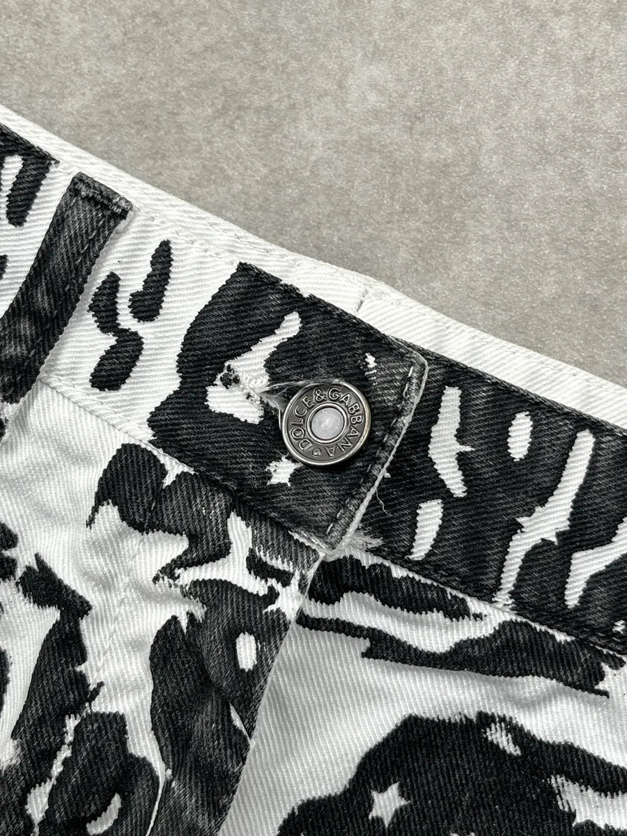 2010s Dolce & Gabbana Black Denim Star Print Bleach Effect Skirt lRdbaCrp 6