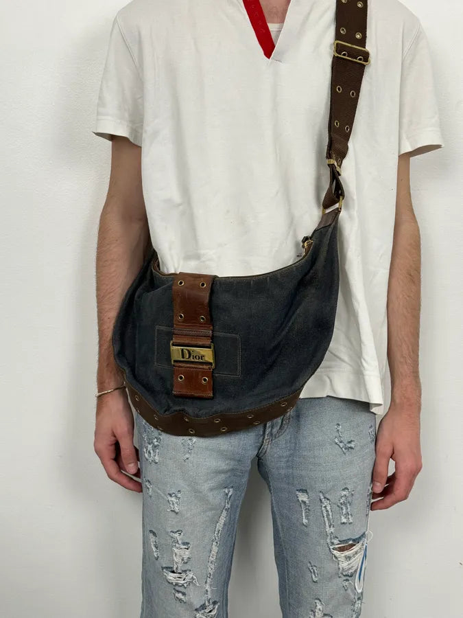 AW2003 Christian Dior Half Moon Navy Denim Leather Studded Bag yTJcOOY 3
