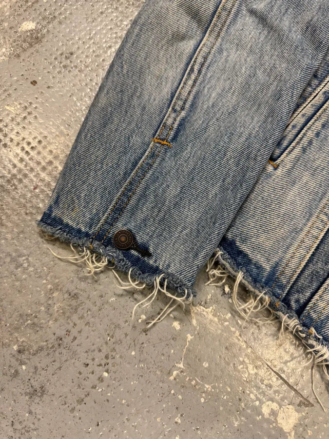 Levi’s Altered Brut Buttoned Denim Trucker Jacket PendHMt 5