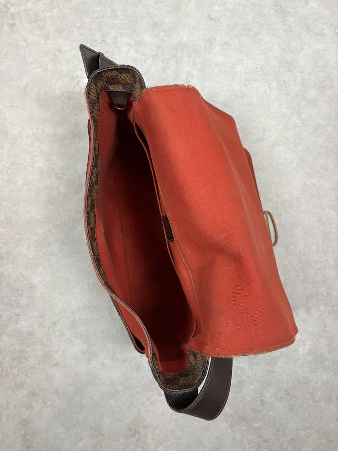 Louis Vuitton Abbesses Leather Messenger Bag FApOBEL 8