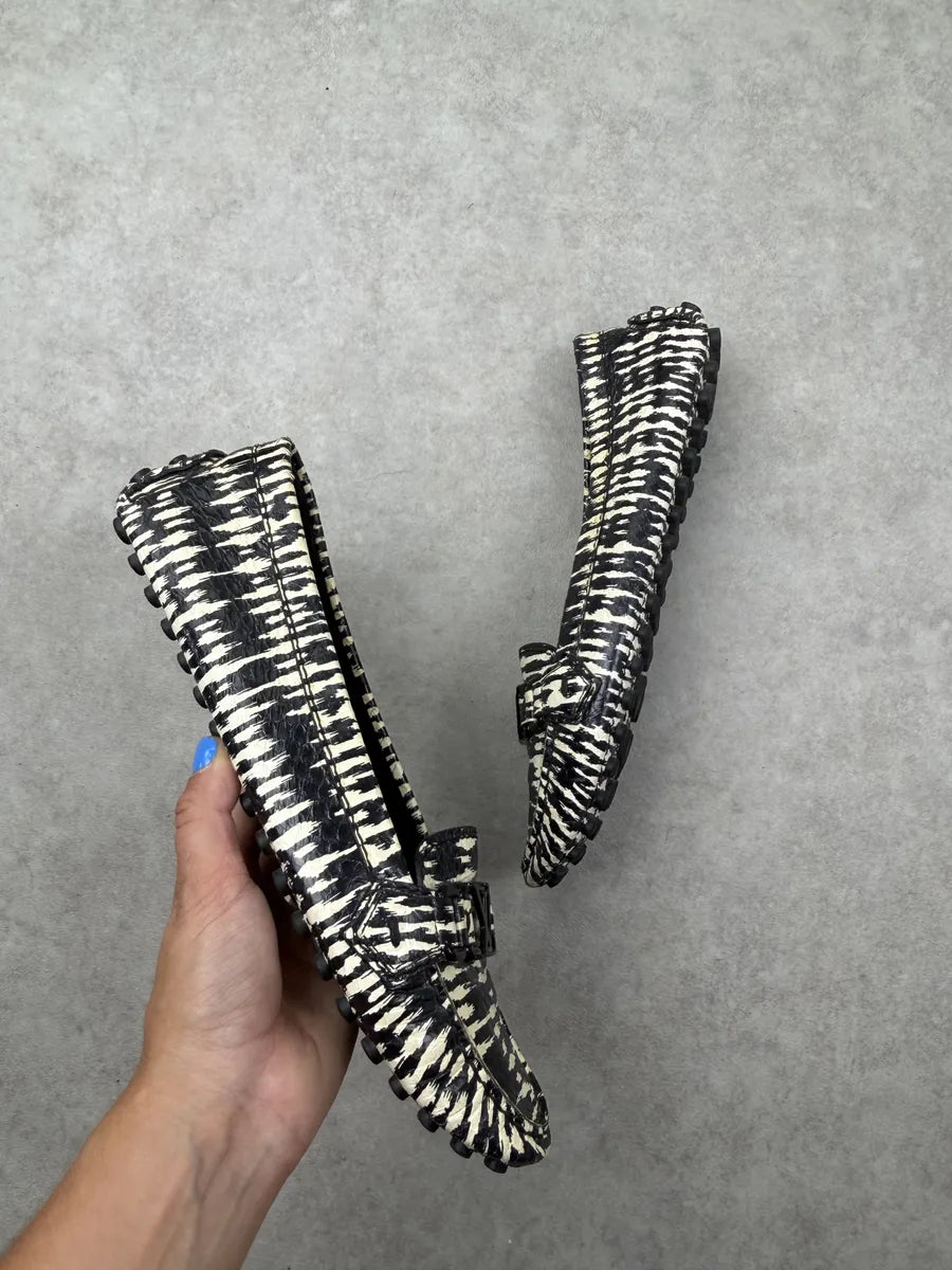 Louis Vuitton Black and BeigeZebra  Leather Striped Loafers luEQSaU 1