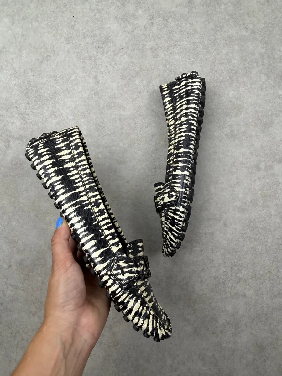 Louis Vuitton Black and BeigeZebra  Leather Striped Loafers luEQSaU 2