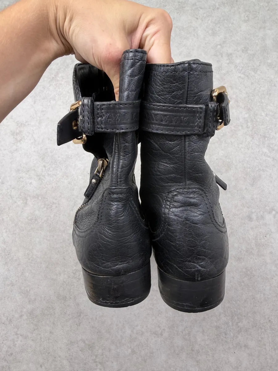 Louis Vuitton Black Leather Gold Hardware Ankle Boots zgFyUjq 5