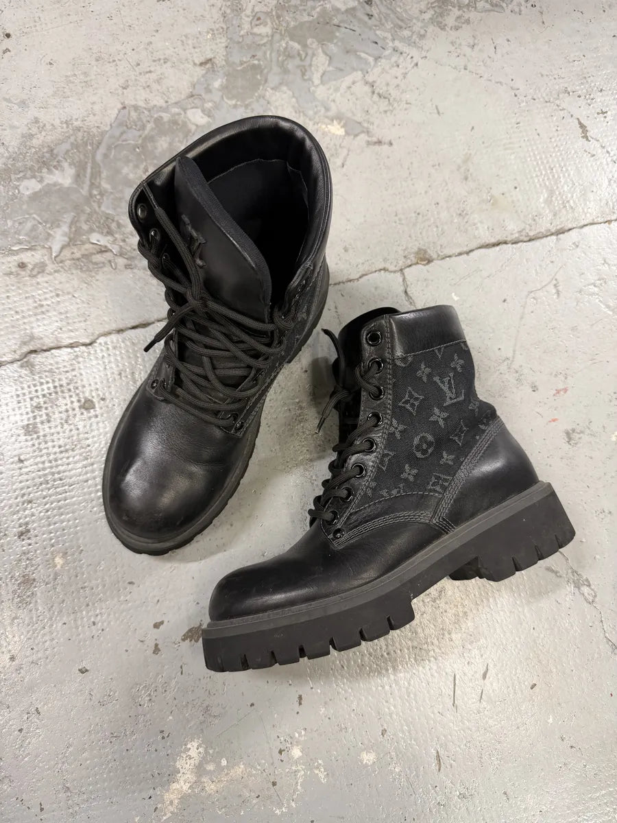 Louis Vuitton Black Leather Ranger Combat Boots rreMIhU 3