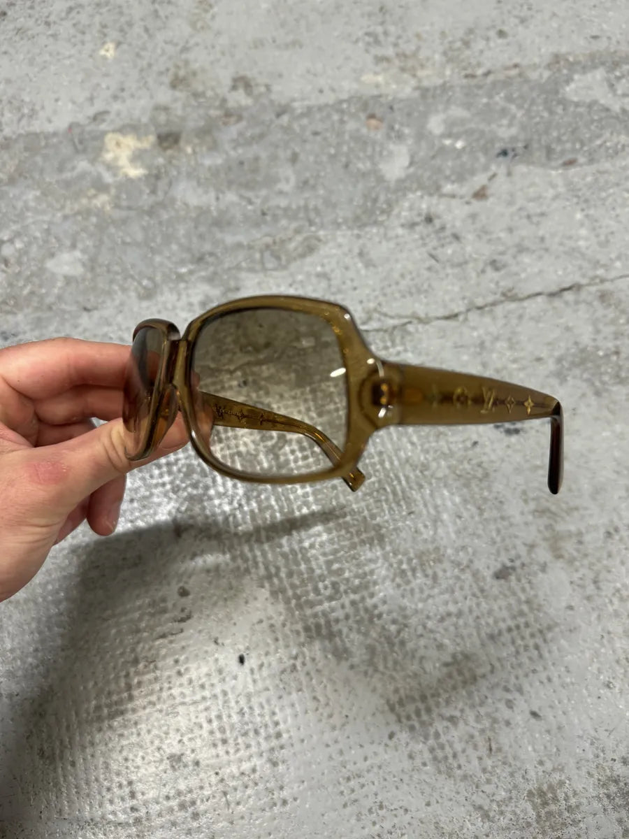 Louis Vuitton Boyfriend Gold LV Sunglasses (OS) CKBHjzV 7