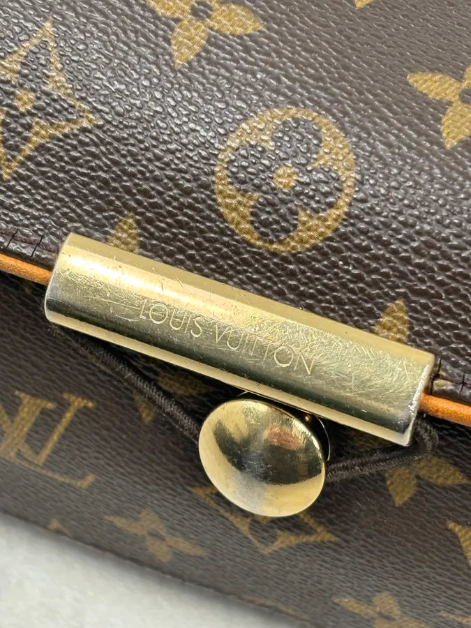 Louis Vuitton Brown Leather Logo Messenger Bag NcaNyCX 13