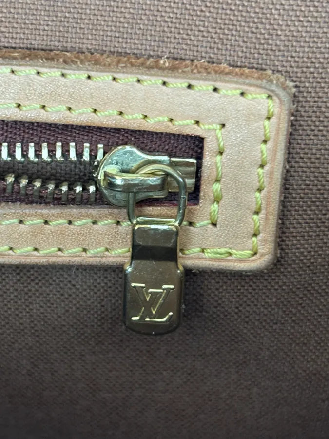 Louis Vuitton Brown Leather Logo Messenger Bag NcaNyCX 17
