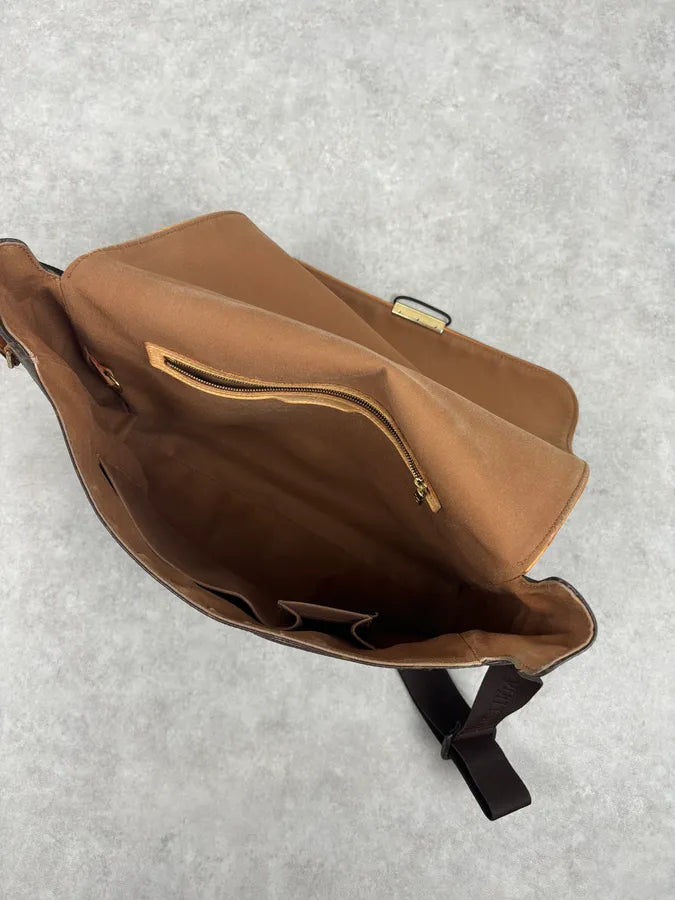 Louis Vuitton Brown Leather Logo Messenger Bag NcaNyCX 14