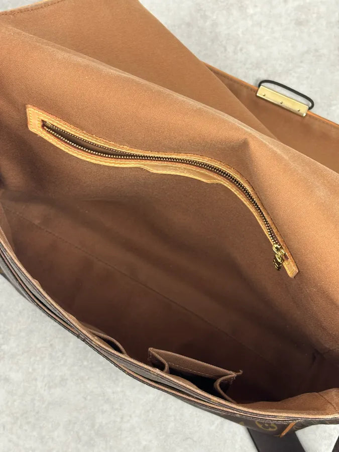 Louis Vuitton Brown Leather Logo Messenger Bag NcaNyCX 15