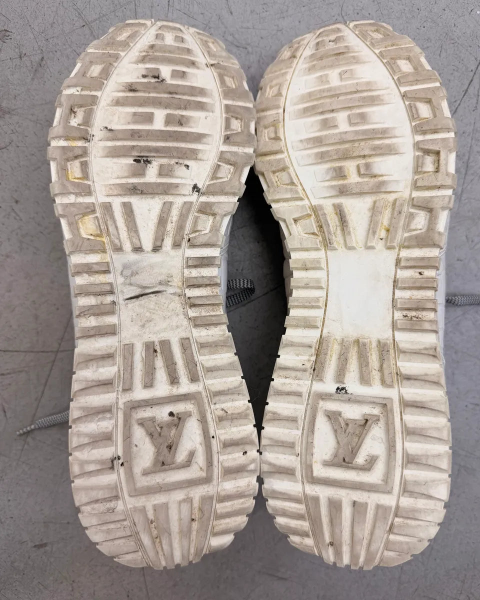 Louis Vuitton Crocodile Embossed Run Away Leather Sneakers gctmzbf 6