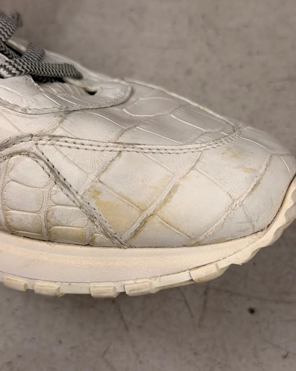 Louis Vuitton Crocodile Embossed Run Away Leather Sneakers gctmzbf 7