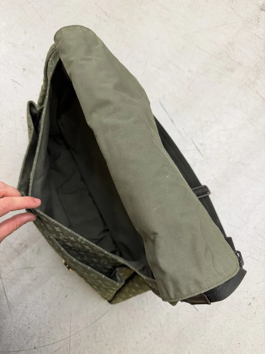 Louis Vuitton Green Canvas Monogrammed Messenger Bag  ubzOcDI 12