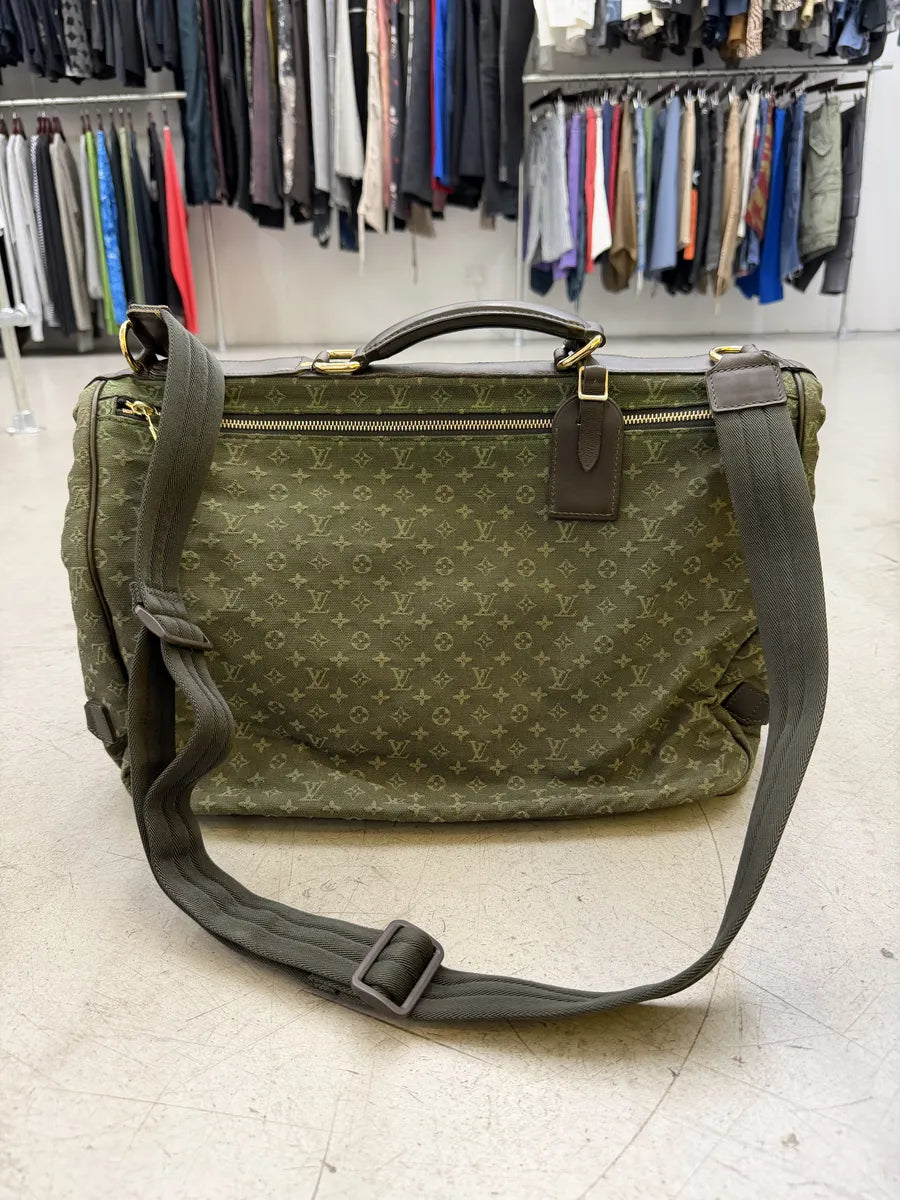 Louis Vuitton Green Canvas Monogrammed Messenger Bag  ubzOcDI 4