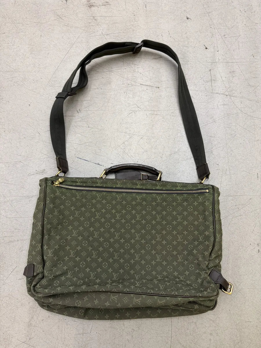 Louis Vuitton Green Canvas Monogrammed Messenger Bag  ubzOcDI 5