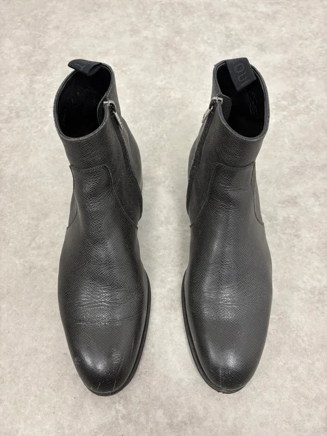 Louis Vuitton Black Faded Anthracite Leather Ankle Boots vHiHUKm 1