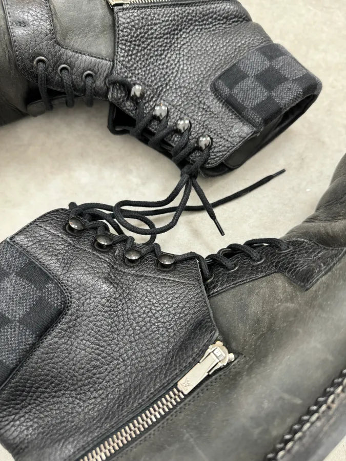 Louis Vuitton Lace-Up Detachable Black Eroded Leather Boots KGEuVuu 4