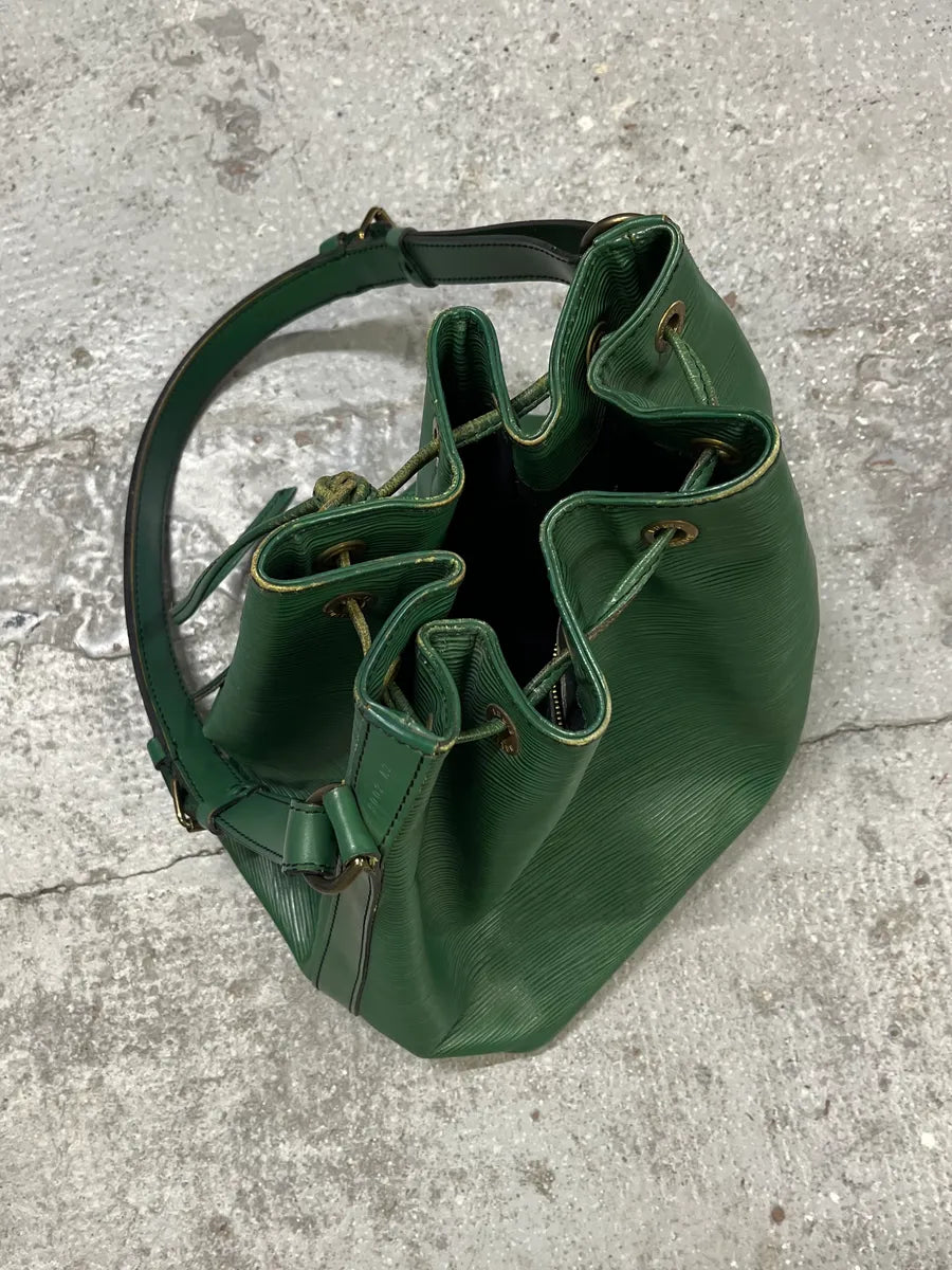Louis Vuitton Noé Green Epi Leather Handle Bag (OS) pHEoIAO 3