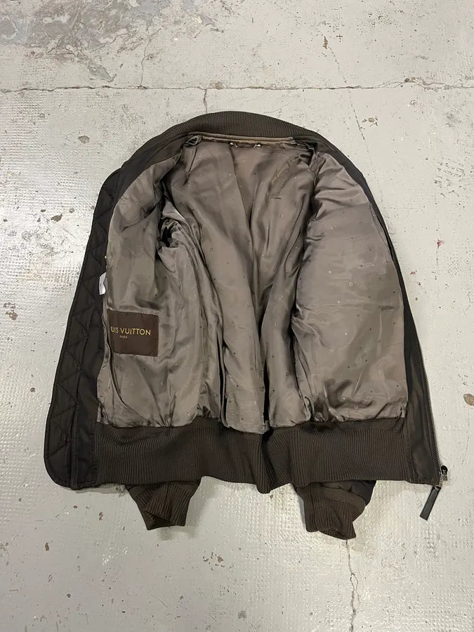 AW2015 Louis Vuitton Taupe Silk Quilted Bomber Jacket by Kim Jones OJIBfJp 11