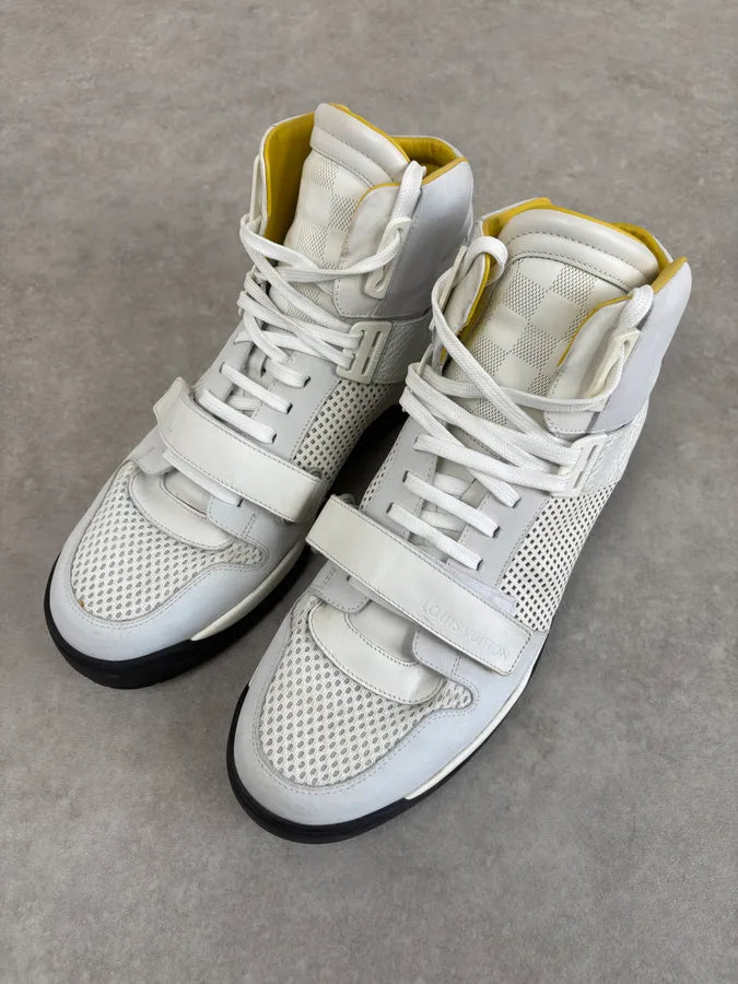 Louis Vuitton White Trail Blazer Leather Mesh High Sneakers onTMhdF 2