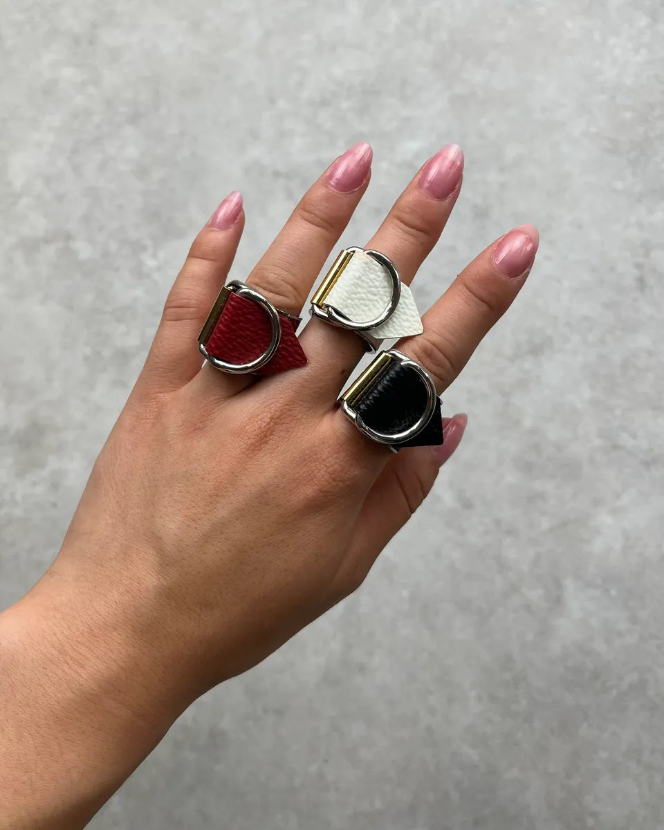 Louis Vuitton White Leather Ring tFqyNZa 2