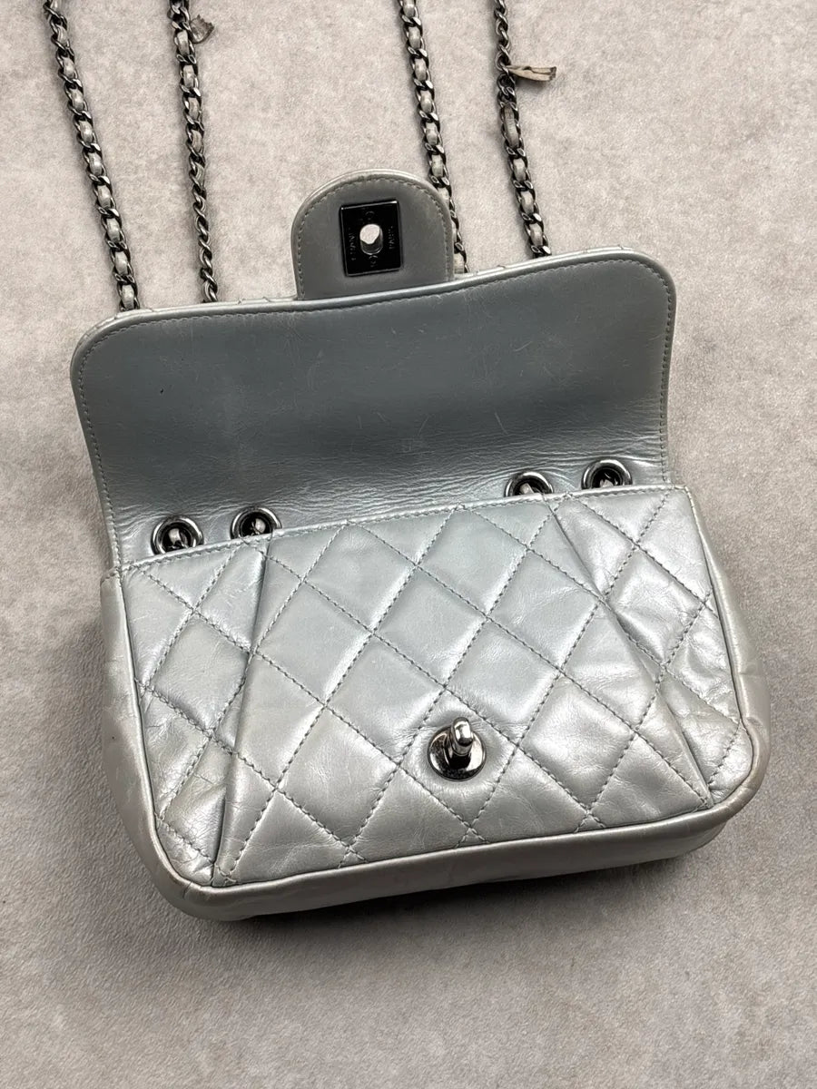 Chanel Silver Leather Quilted CC Turn-Lock Mini Bag lpaBxtkC 5