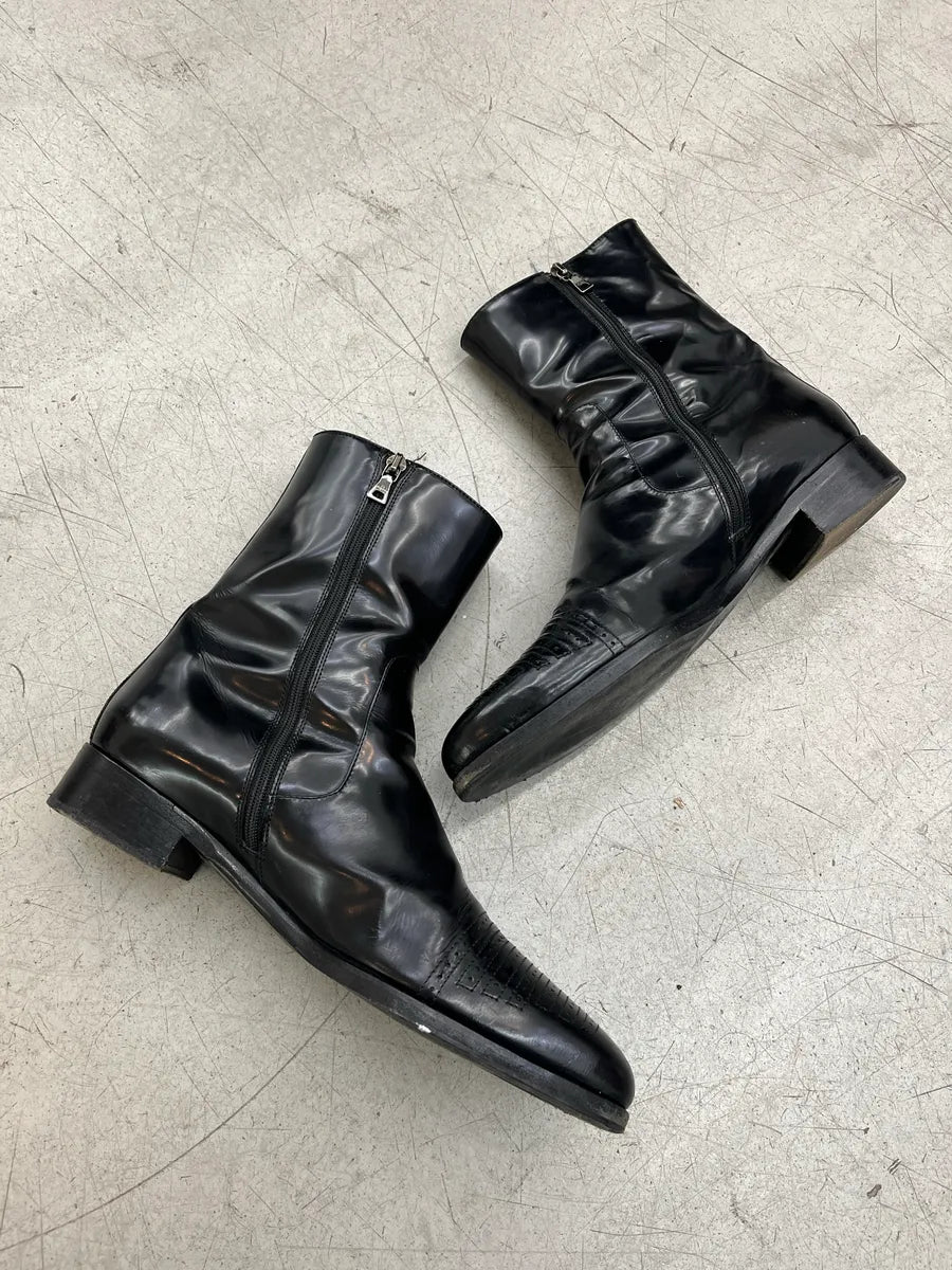 AW2003 Prada Perforated Patent Black Leather Boots lzkFSgQD 2
