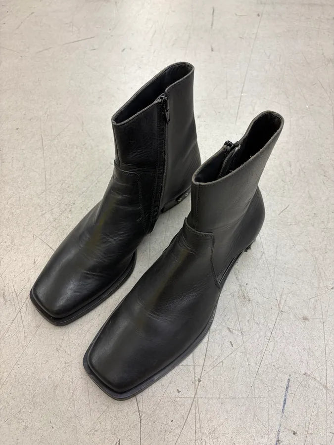 Maison Margiela Black Leather Studded Ankle Boots Kdxcoyf 2