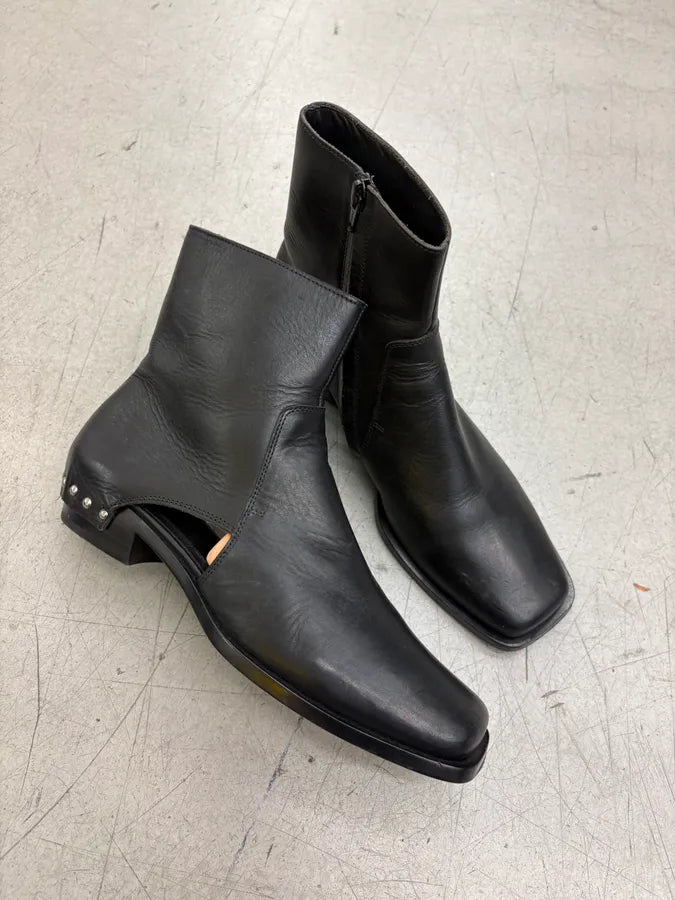 Maison Margiela Black Leather Studded Ankle Boots Kdxcoyf 4