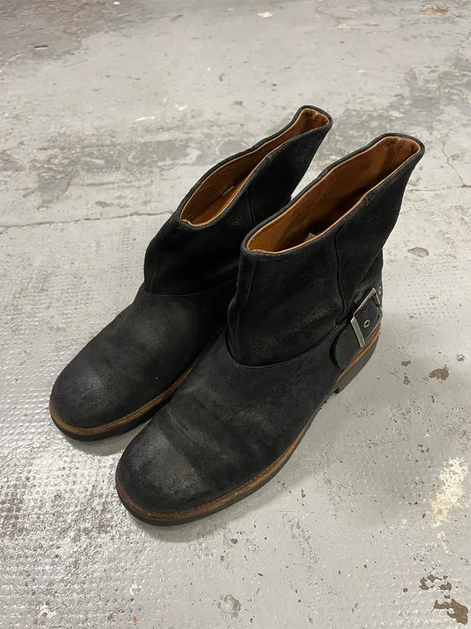 Maison Margiela Black Suede Leather Buckle Boots AfrtaAd 3