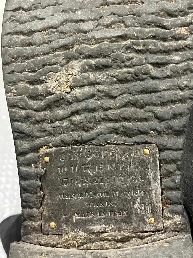 Maison Margiela Black Suede Leather Buckle Boots AfrtaAd 9