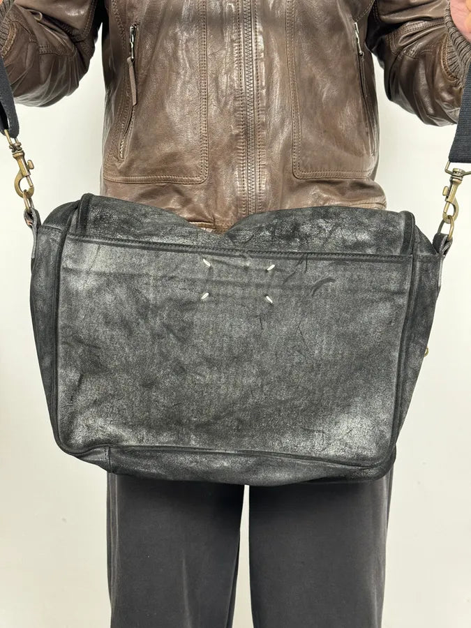 Maison Margiela Black Waxed Effect Leather Messenger Bag FdsKxjQ 2