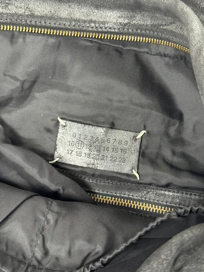 Maison Margiela Black Waxed Effect Leather Messenger Bag FdsKxjQ 6