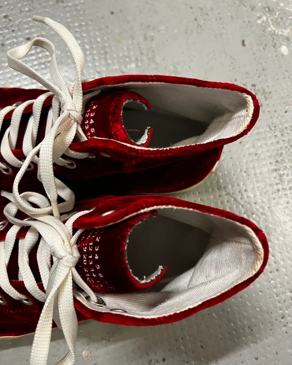 Maison Margiela Burgundy Velvet Tabi High-Top Sneakers PvHuUgt 9