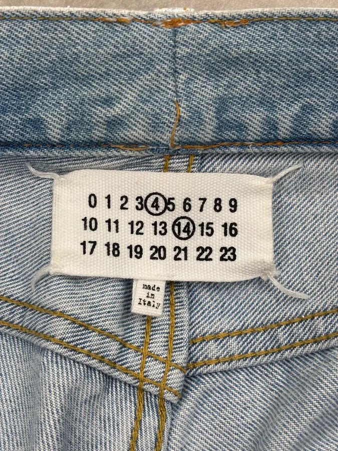 AW2022 Maison Margiela White Painted Cracked Denim Jeans MaGRMle 11