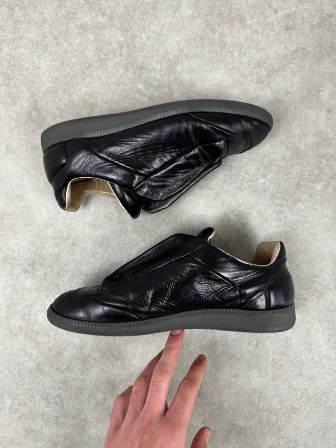 Maison Margiela Future Black Painted Low Sneakers JMPXNNx 6