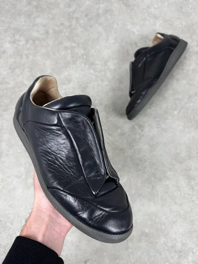 Maison Margiela Future Black Painted Low Sneakers JMPXNNx 0