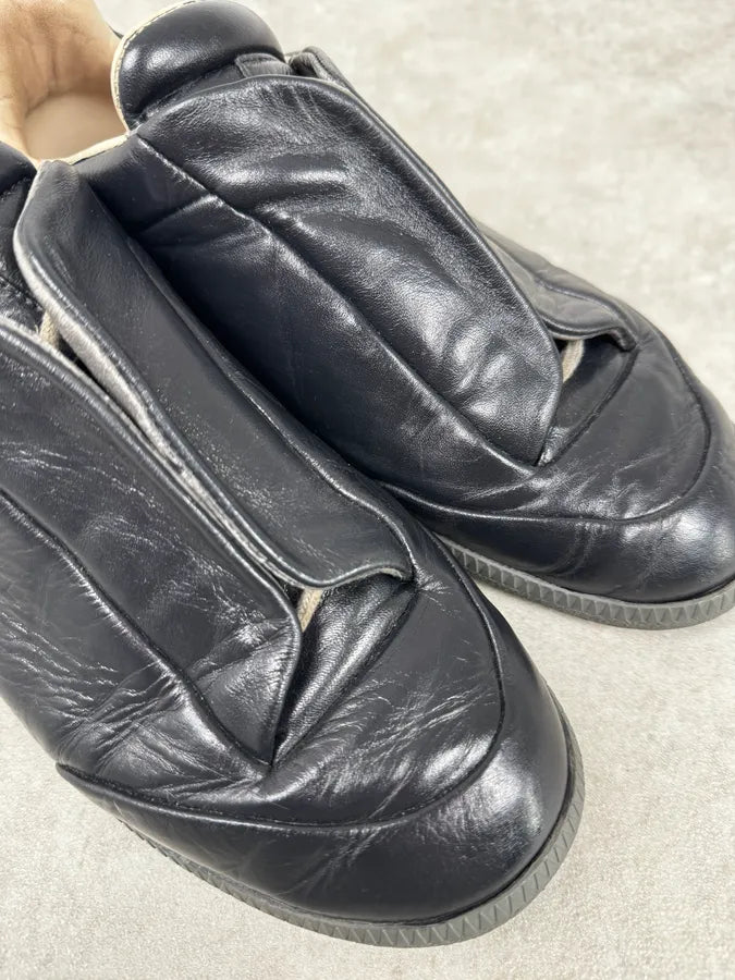 Maison Margiela Future Black Painted Low Sneakers JMPXNNx 4