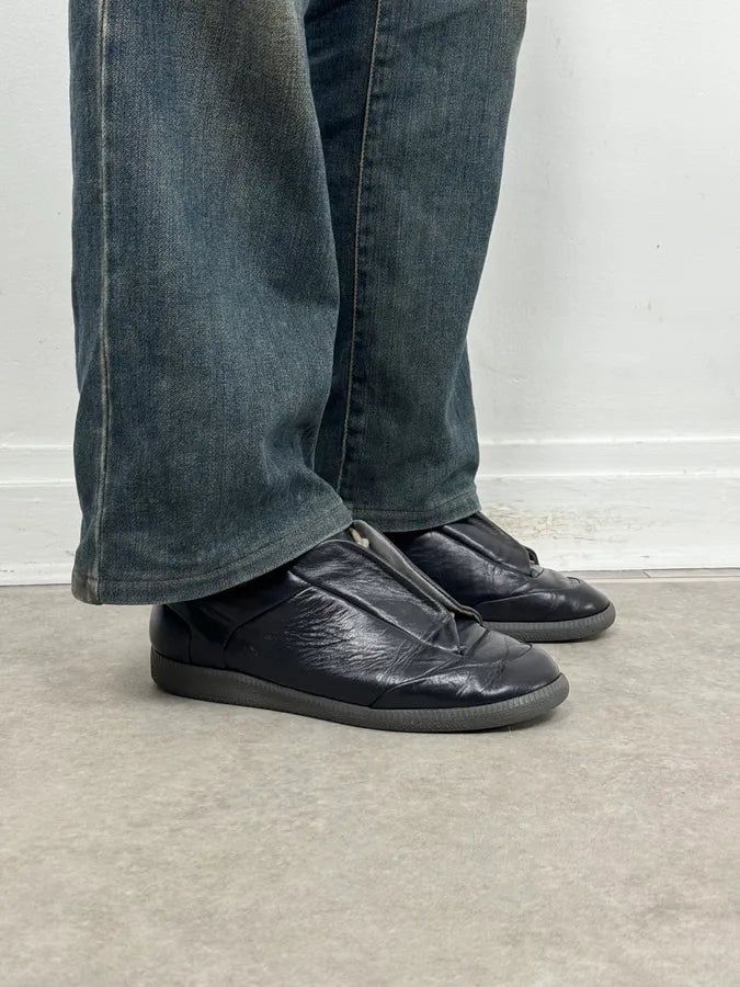 Maison Margiela Future Black Painted Low Sneakers JMPXNNx 2