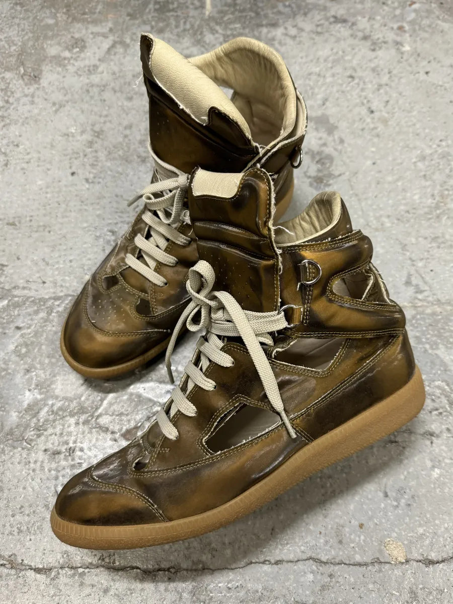 Maison Margiela Gold Holes High Shoes RCmFAIy 1