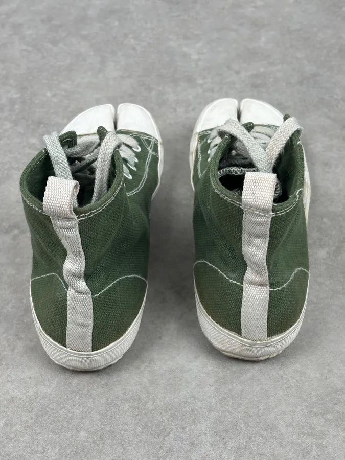 Maison Margiela Green Canvas Tabi Split Toe Sneakers PFPDDQD 12