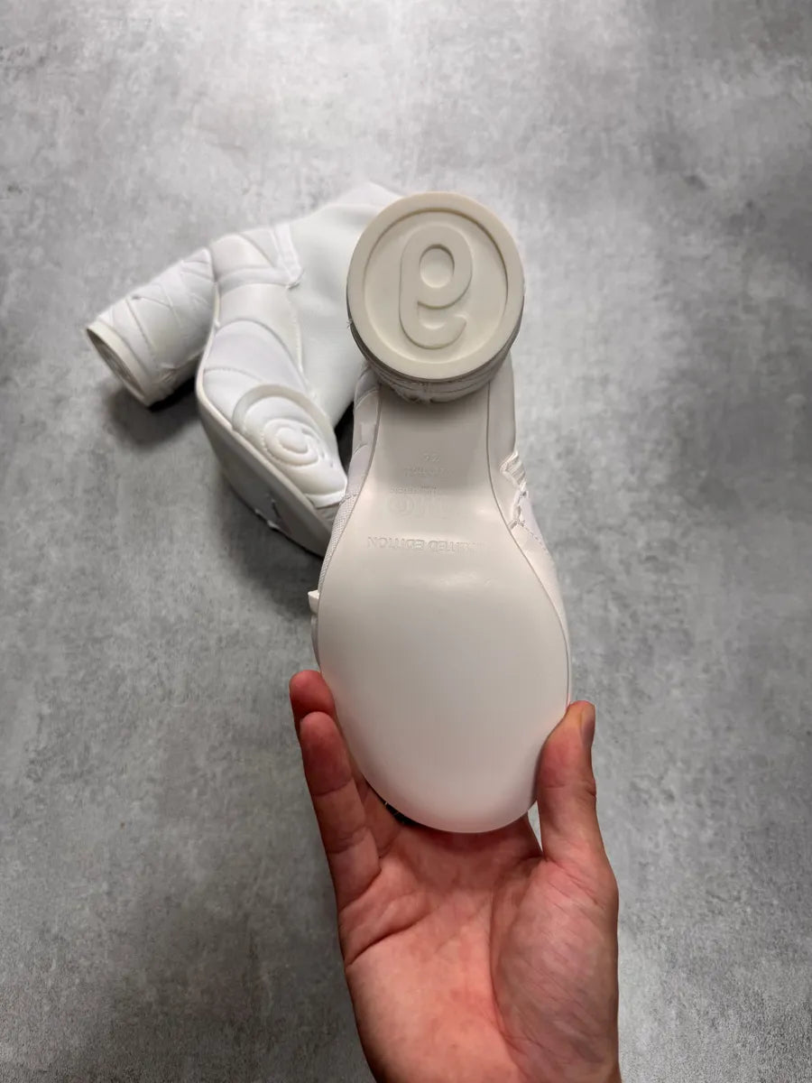 Maison Margiela MM6 White Embossed Logo Ankle Boots oXoVTUR 4