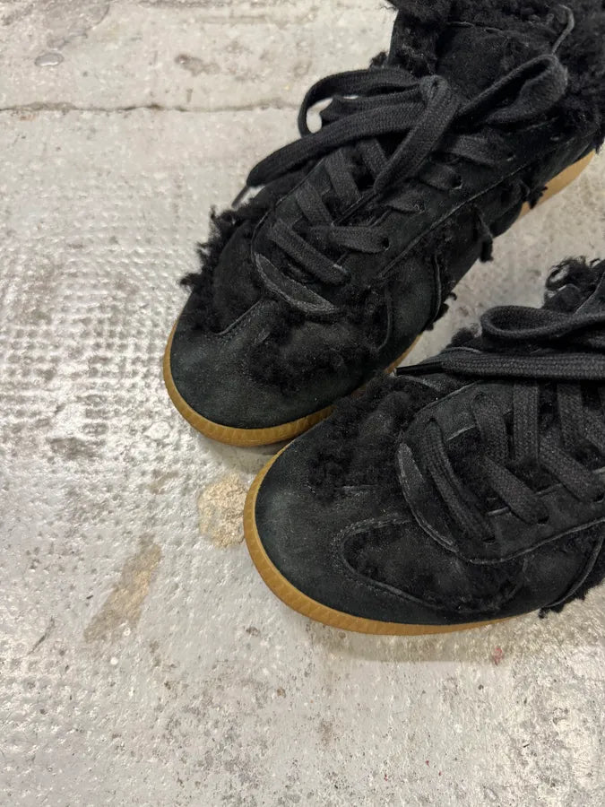 Maison Margiela Replica Black Plushed Fur Gatts Shoes wQOKADc 2